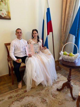На Покров день в Астраханской области сыграли 11 свадеб и зарегистрировали 4 двойни