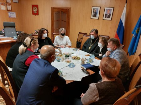 Астраханский ЗАГС отчитался перед общественниками о работе по профилактике коррупции и сформировал обновлённый состав совета