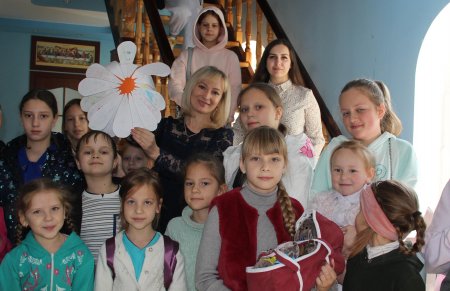 Знаменский ЗАГС провёл беседу с детьми о приметах и традициях