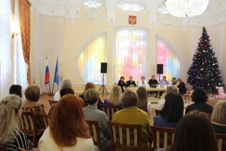 Органы ЗАГС Астраханской области отметили свой профессиональный праздник
