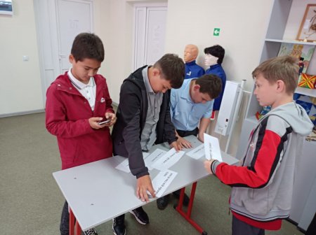 Сотрудники Камызякского ЗАГСа провели мероприятие со школьниками для повышения статуса семьи